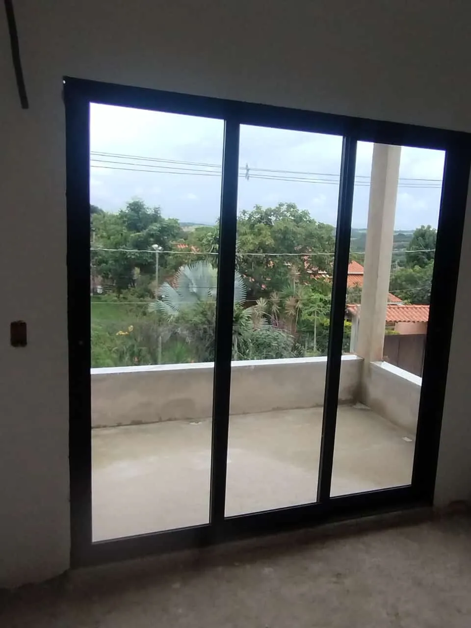 Porta de alumínio modelo Slide Door